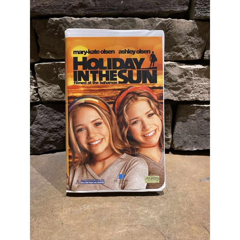 Holiday‎ In The Sun (VHS, 2001) Mary-Kate and Ashley Olsen